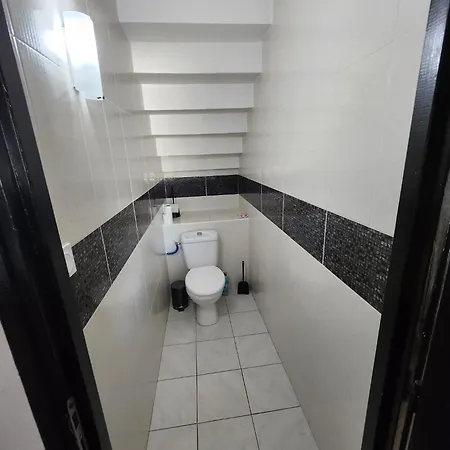 بيت للعطل Maison De *